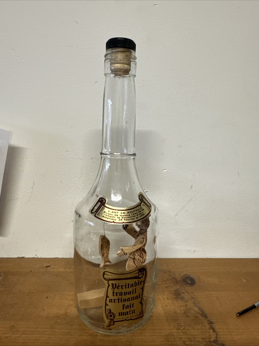 Ancienne Bouteille EDV artisanale Thème Pêche avec pêcheur