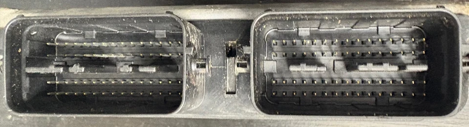 2011-2012 Suzuki SX4 Engine Computer ECU ECM 33910-51MB0 - Imagem 3 de 3