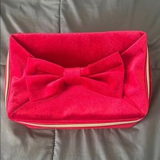 Est e Lauder Velvet Bow Train Case Makeup Bag Holiday 2024