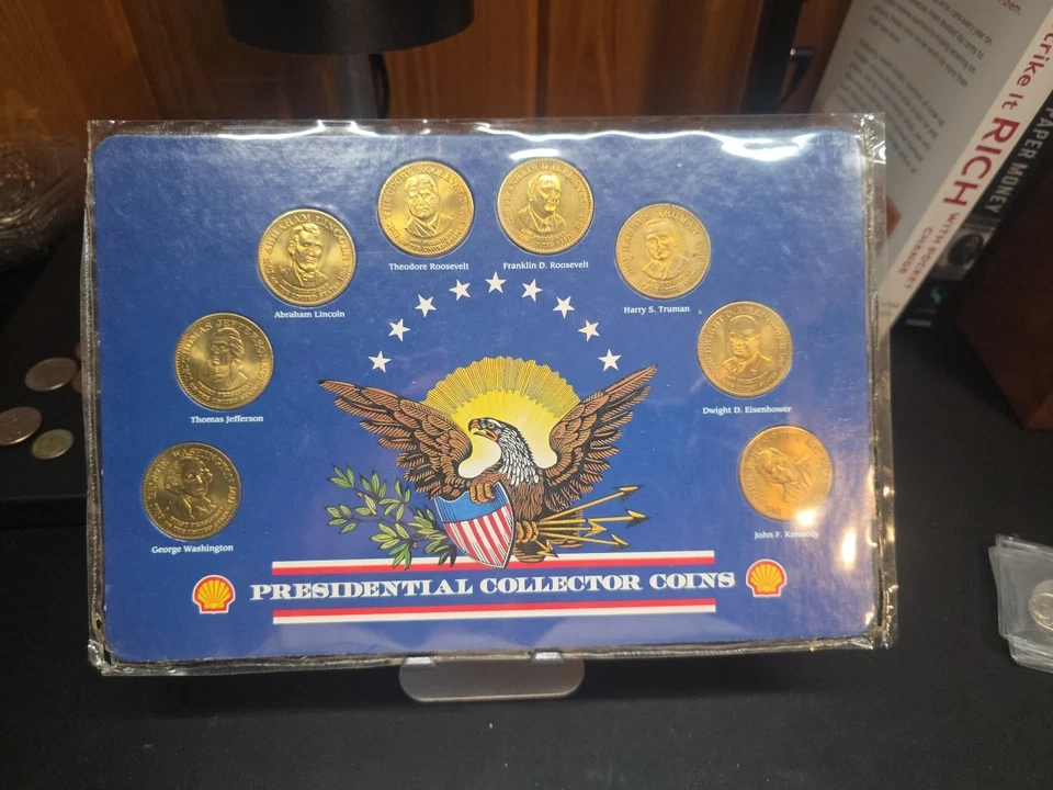1992 Lot Of 3 Shell Presidential Collector Coins on Display Card Set Of 8 Coins - Image 2 of 4