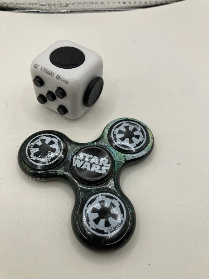 Stormtrooper Spinner Disney Star Wars juguete giratorio inquieto y cubo inquieto blanco Foto 4 de 4
