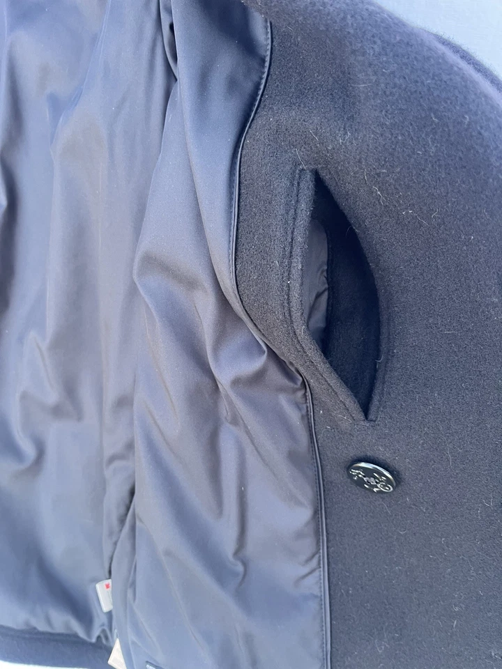 L.L.Bean Men’s L Wool Peacoat Black Bellandi Italy Fabric 3M Thinsulate Coat - Image 4 of 4