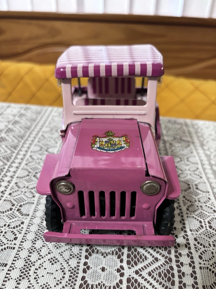 Vintage Pink Tin Jeep Beach Surrey Pressed Steel Toy Car w/ Canopy Frills Rare - Image 4 of 4