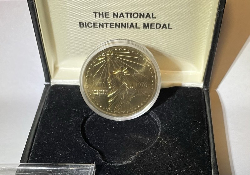 4 Medals,National Bicentennial,1st Men On Moon,Urban Shield  ,Inland Fisheries