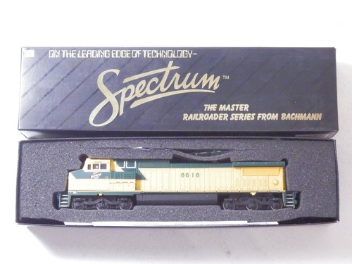 »SPECTRUM 86023 H0 DC · DIESELLOK BN 8618 DER CHICAGO & NORTH WESTERN · OVP« | Condition: Gebraucht