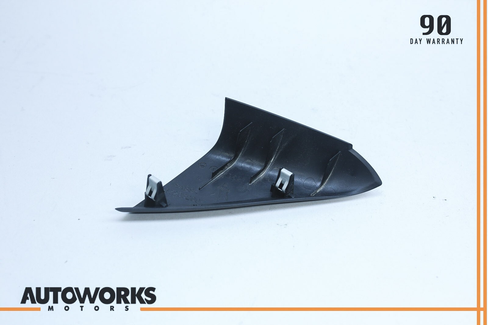 05-08 Maserati Quattroporte M139 Front Right Door Window Triangle Trim Cover OEM