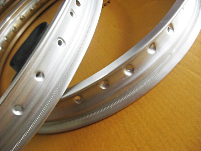 Fit YAMAHA RD250 RD350 A/B 1973-1975 F&R ALLOY WHEEL RIM SET
