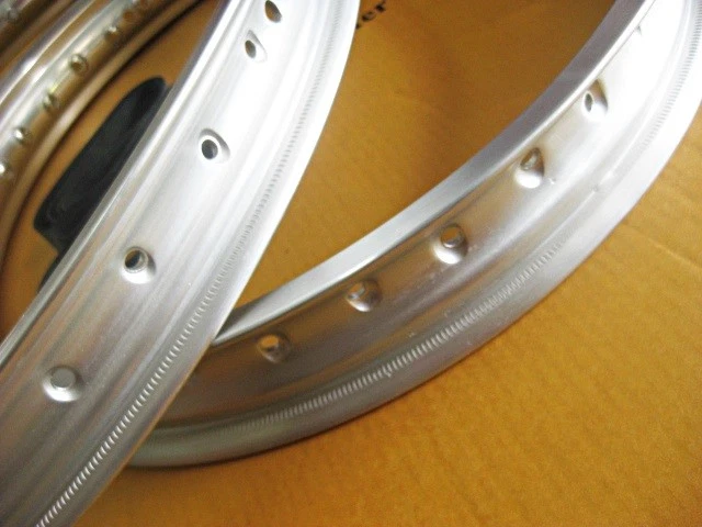 Fit YAMAHA YZ490 F&R ALLOY WHEEL RIM SET SILVER+RUBBER [mi2717] Foto 3 de 4