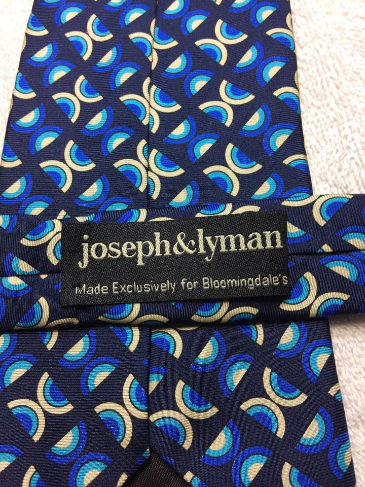 Gravata masculina JOSEPH AND LYMAN 3,75 X 60 PRETA COM TONS DE AZUL COM BRANCO - Imagem 4 de 4