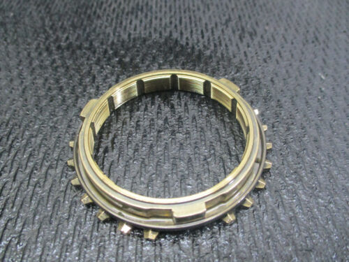 1993 Honda Civic - S20 Manual Transmission - 5th Gear Synchronizer Shift Sleeve - Picture 10 of 13