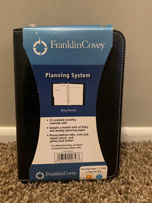 Compact Franklin Covey Black Zip Binder w/accessories