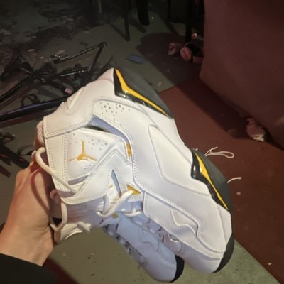 Jordan Air Jordan True Flight White/Black/Yellow Ochre 342964-107