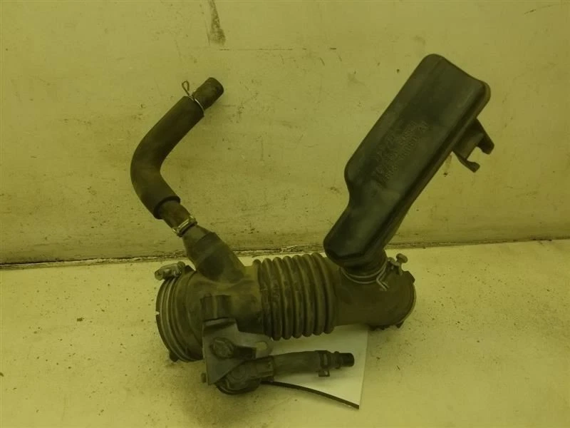 2013 LEXUS ES300H 2.5L 4CYL AIR CLEANER TUBE/RESONATOR  - Image 3 of 4