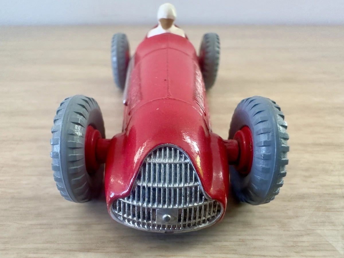 Dinky Toys Alfa Romeo　ディンキー　アルファロメオ ミニカー 1/43 ディンキー アルファロメオ カラボ ベルトーネ 2台