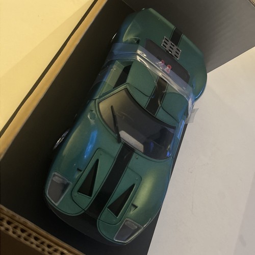 Universal Hobbies EAGLE’S RACE Ford GT 40 Street Version 1:18 Die Cast SEALED! - Picture 10 of 14