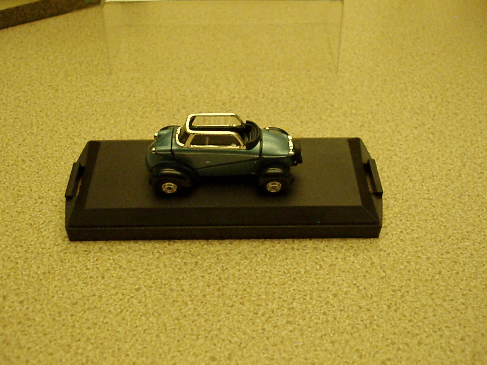 Picture 3 of 10
