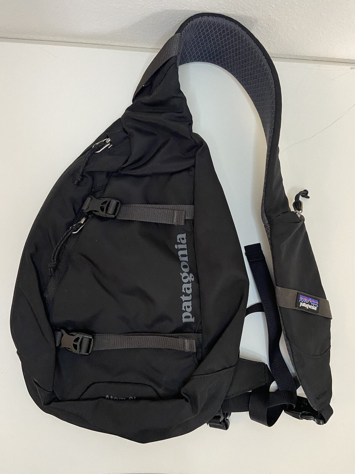 PATAGONIA Atom 8L Black Sling Over The Shoulder Travel Backpack Daypack NWOT
