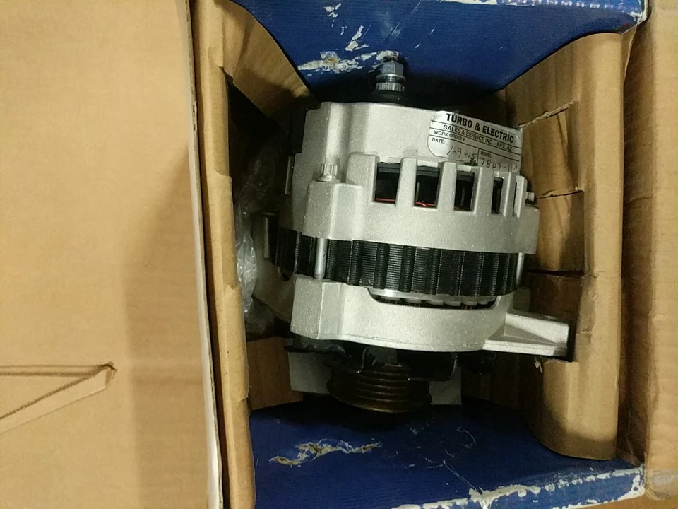 Alternador para Chevrolet P30 R20 Suburban GMC V3500 105A 12V CW 6 ranhuras polia - Imagem 3 de 4