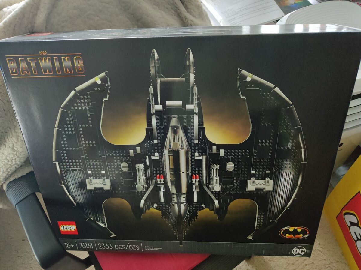 LEGO DC BATMAN 1989 Batwing 76161 Building Kit