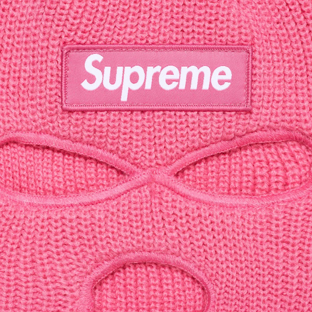 Boîte Supreme New Era logo cagoule FW24 rose