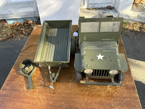 Vintage GI Joe 7000 Hasbro Large Army Jeep Trailer & Spotlight Set