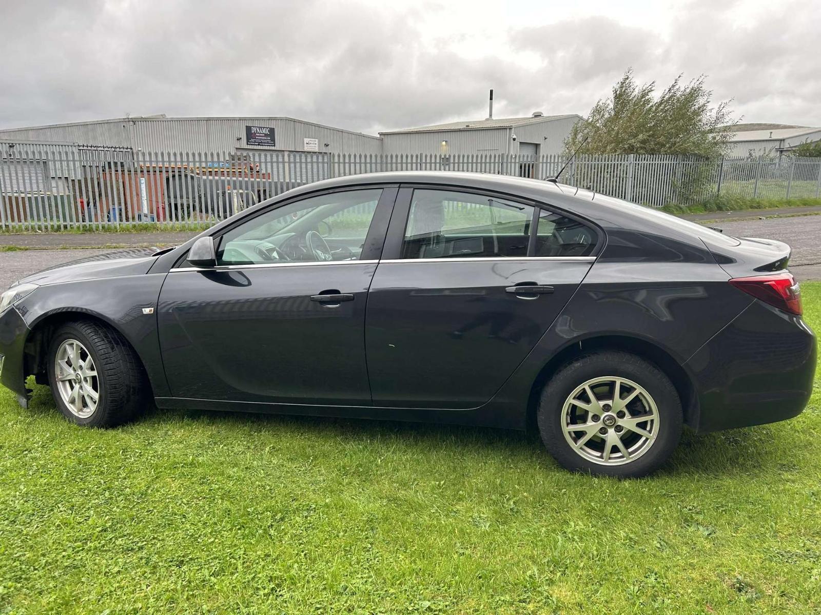2014 Vauxhall Insignia 1.8i VVT Design 5dr HATCHBACK Petrol Manual eBay