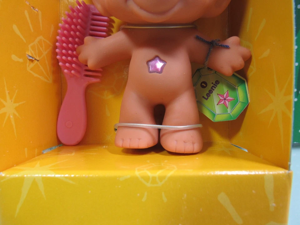 LEENIE - 3" Ace Treasure Troll Doll - NUEVO EN PAQUETE - STAR NAVEL STONE Foto 4 de 4
