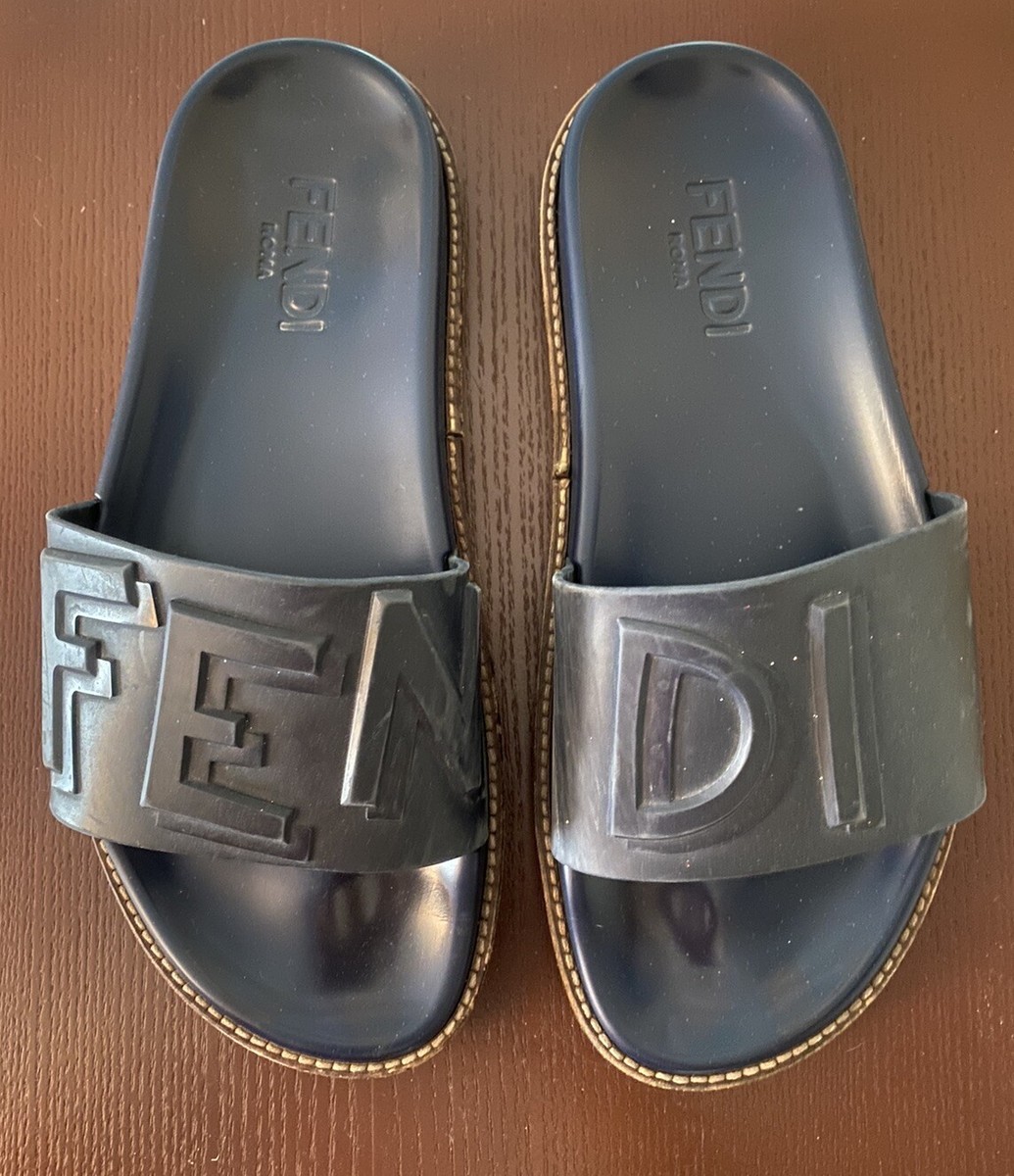 FENDI サンダル 37.5 Fendi Rubber Slide Sandals Raised Logo Detail Men's Size 9