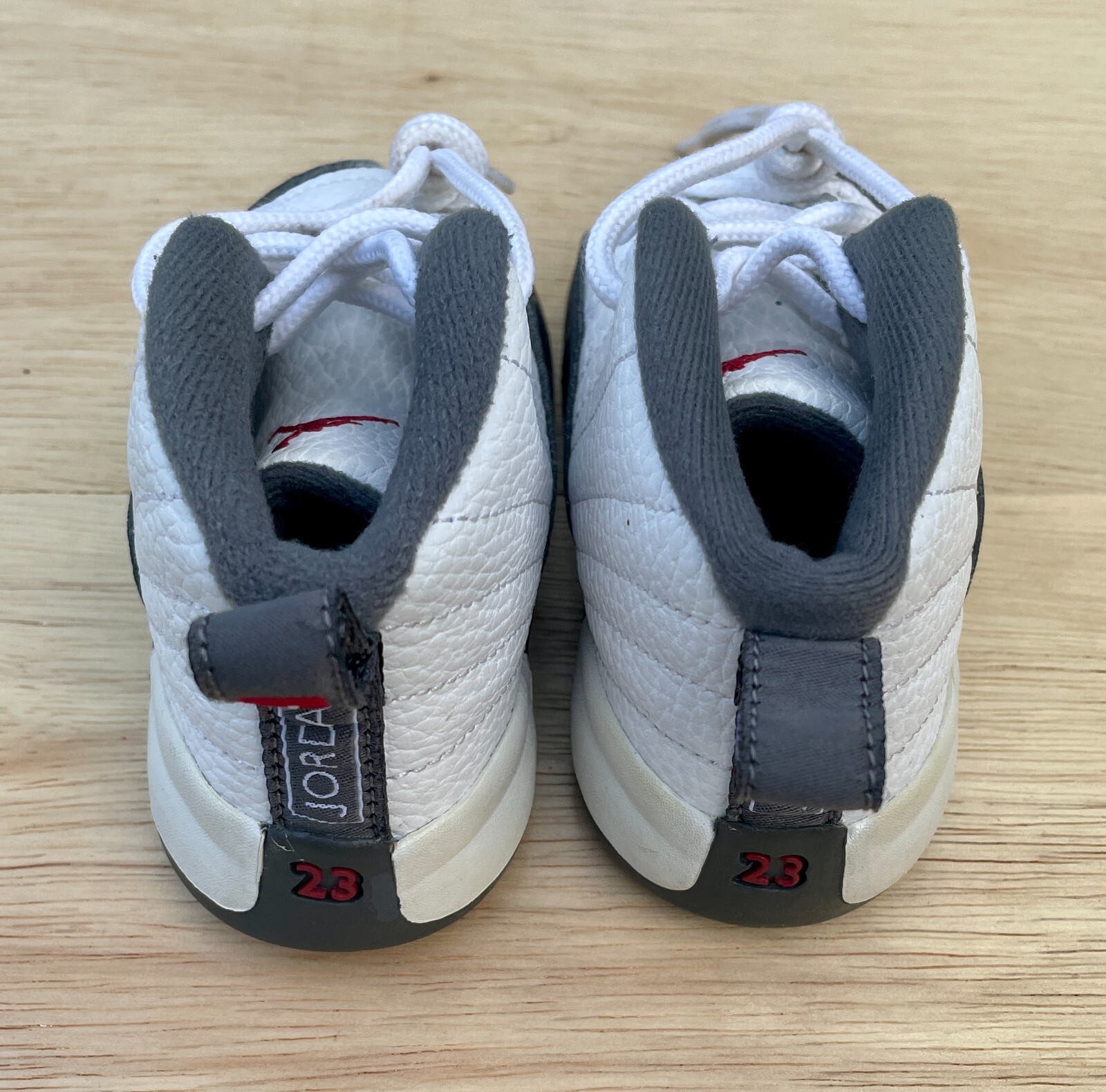 NIKE AIR JORDAN Taxi 12 Retro Sneakers 850000-160 Toddler White Gray SIZE 7C thumbnail 3