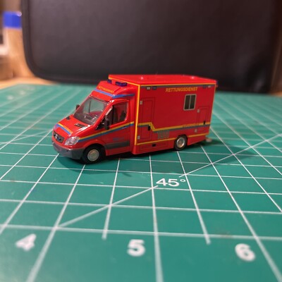 Rietze HO Scale 1:87 Mercedes  German Sprinter Ambulance TUM