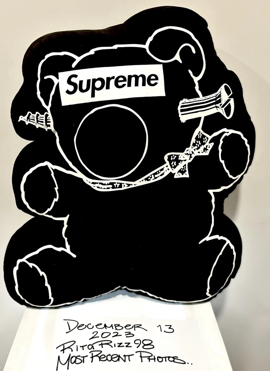 Supreme teddy bear 2025 box logo