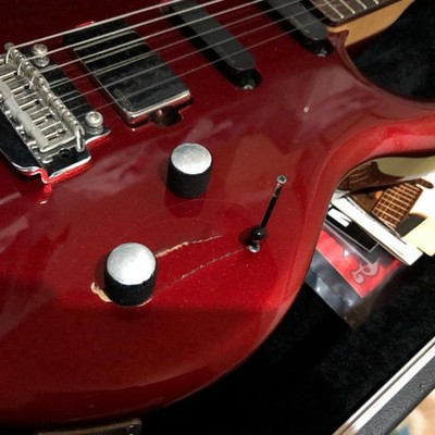 Electric Guitar Ernie Ball by Music Man LUKE Radiance Red 18V