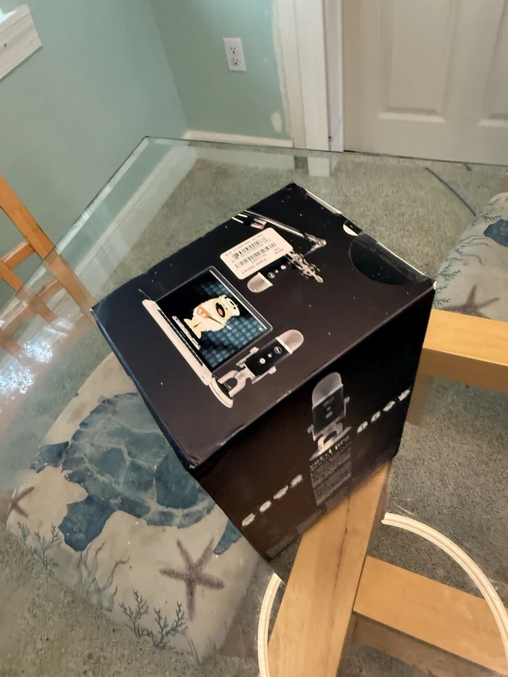 Blue Yeti USB Microphone BRAND NEW READ (sku N) - Image 4 of 4