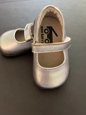 Infant Girls 3 SEE KAI RUN silver Metallic Mary Jane Dress SHOES Hook/loop Close