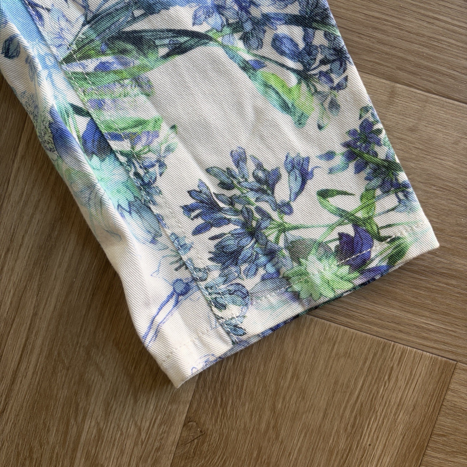 Viyella White Blue Floral Watercolour Print Women's Crop Capri Jeans Size UK 8 image 5