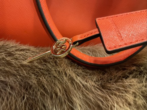 michael kors large hamilton handbag. Orange. Authentic. Chain strap. Lock & Key - Picture 8 of 24