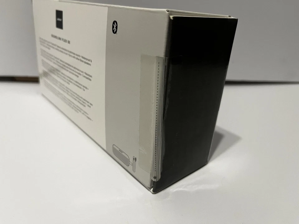 Bose SoundLink Flex Outdoor Bluetooth Waterproof Speaker - Image 2 of 4