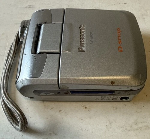Panasonic D-snap SV-AV25 Digital Palmcorder Camcorder- Silver TESTED  RARE image 4