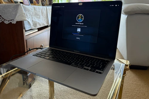 Apple MaxBook Pro 13 inch