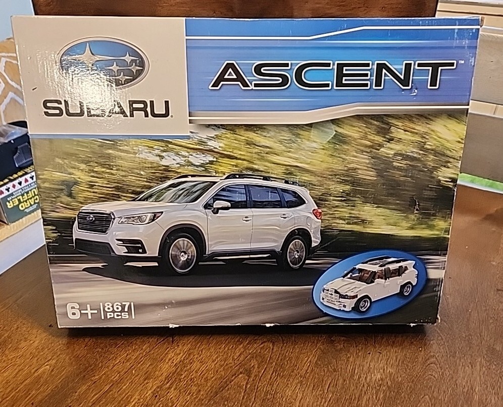Subaru Ascent 867 Piece Model Brick Car White Building Block Set