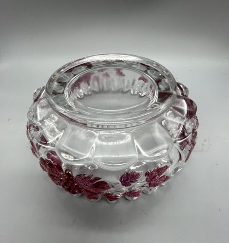 Westmoreland Glass Grape Design W/Ruby Stain Crimped Edge Bowl 6" Round - Picture 5 of 7
