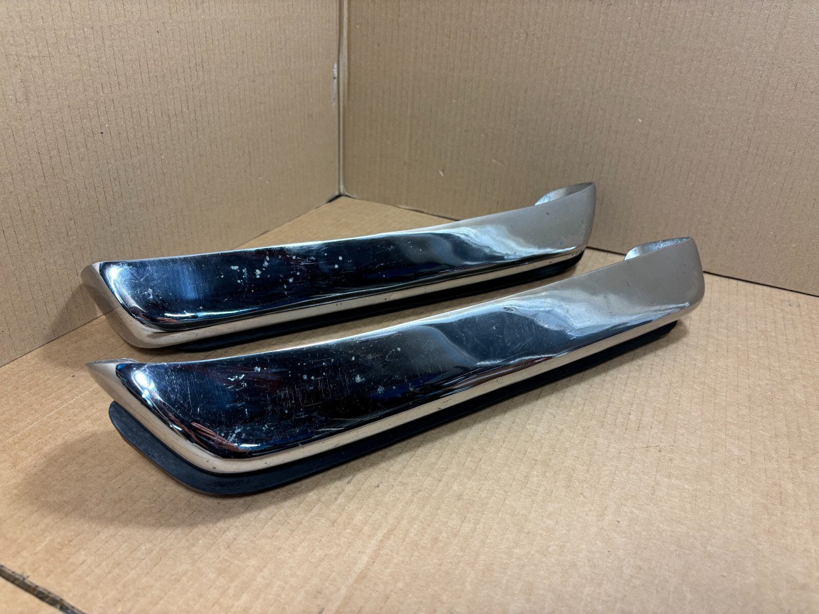 FERRARI DAYTONA 365 GTB/4 GTB4 OEM LEFT RIGHT FRONT BUMPER