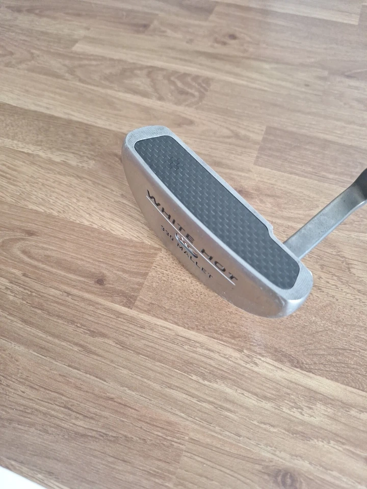 Odyssey White Hot XG 330 Mallet Putter Replacement Carbon Fibre Insert  - Image 3 of 4