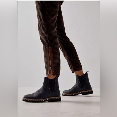 NWT Free People Atlas Puffer Chelsea Boots, Leather, Pull On, Size