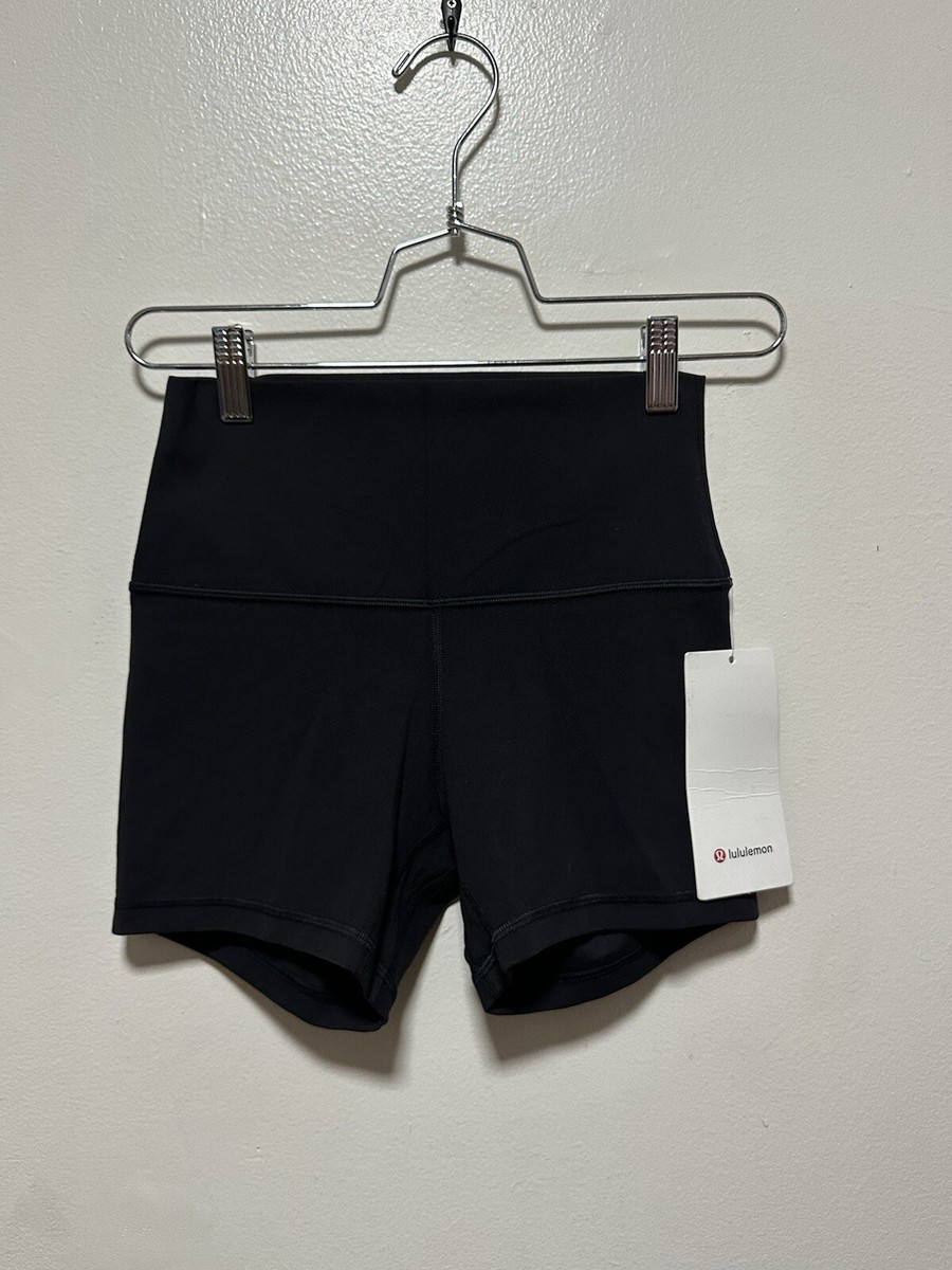 Lululemon パンツ　サイズ4 新品タグ付き Lululemon Women's Size 4 Grey Knee Length Drawstring Waist