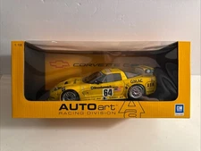 1:18 2001 Corvette C5-R #64 24 HRS Le Mans 2001 AUTOart Pilgrim Collins Freon