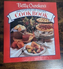 Betty Crocker 40th Anniversary 5 Ring Binder Hardcover Cookbook 432 Pages 1991