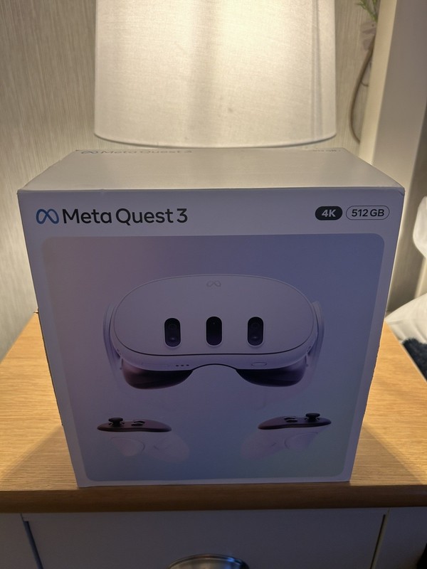 Oculus Meta Quest 3 VR Headset 512GB with Controllers, Hardly Used