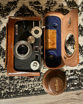 Argus C3 35mm Film Camera Manual Focus Built-In Light Meter w/ Case Cap