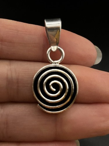 Sterling 925 Taxco Mexico Spiral Maze Pendent - Picture 1 of 7